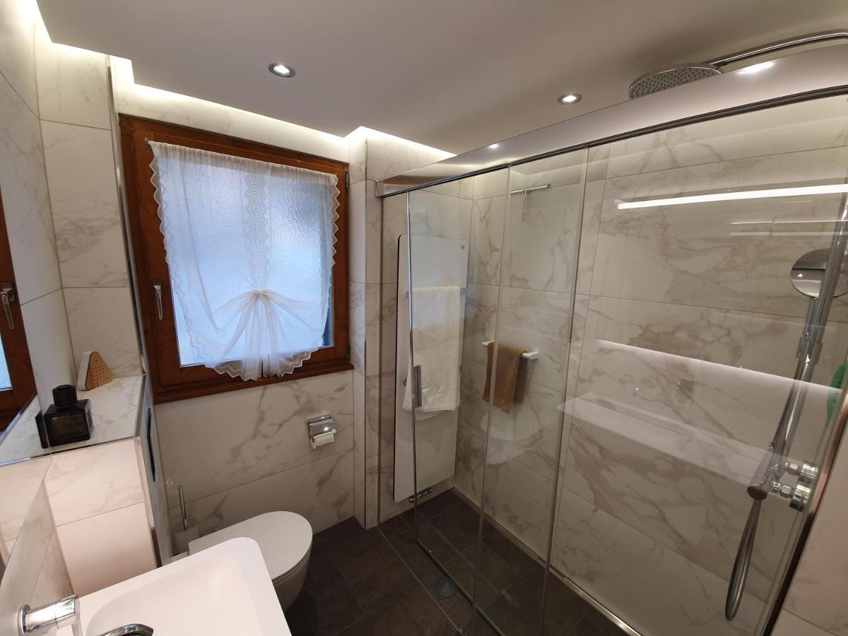 Strahlhorn Apartment Zermatt Bagian luar foto