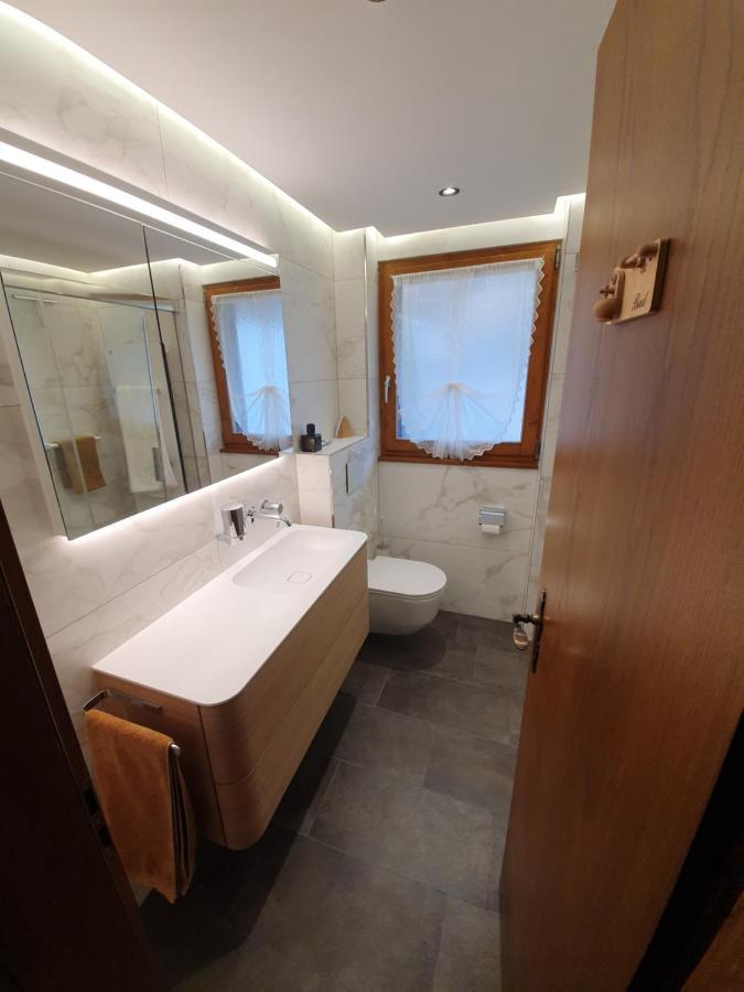 Strahlhorn Apartment Zermatt Bagian luar foto