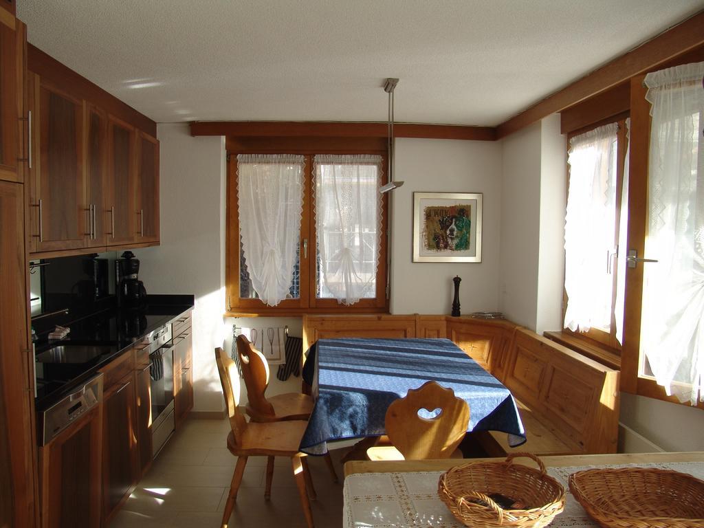 Strahlhorn Apartment Zermatt Ruang foto